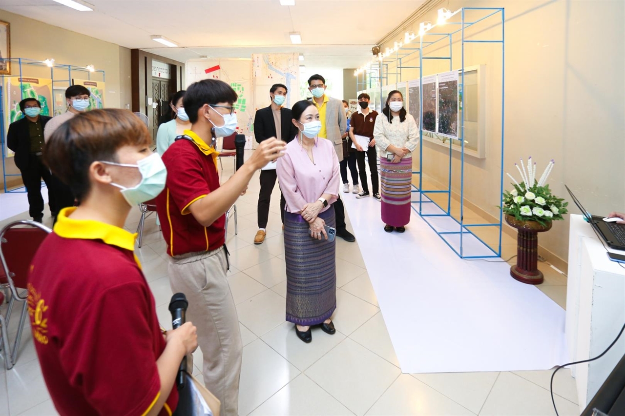 คณะรัฐศาสตร์และสังคมศาสตร์ ร่วมกับ คณะเทคโนโลยีสารสนเทศและการสื่อสาร จัดกิจกรรม การนำเสนอผลงานต่อผู้บริหารมหาวิทยาลัย