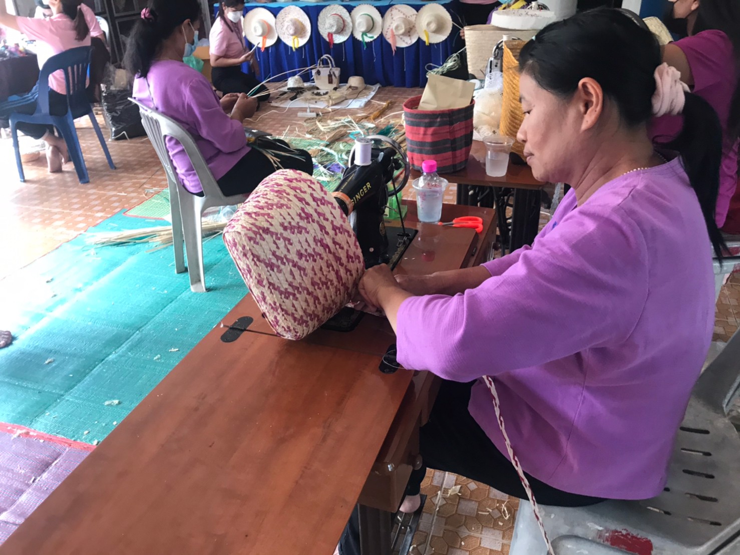 คณะรัฐศาสตร์และสังคมศาสตร์ ดำเนินโครงการ กิจกรรมที่ 5 “การพัฒนาอาชีพใหม่ฯ (การอบรมเชิงปฏิบัติการเพื่อยกระดับอาชีพและเศรษฐกิจในพื้นที่)” ณ ตำบลงิม