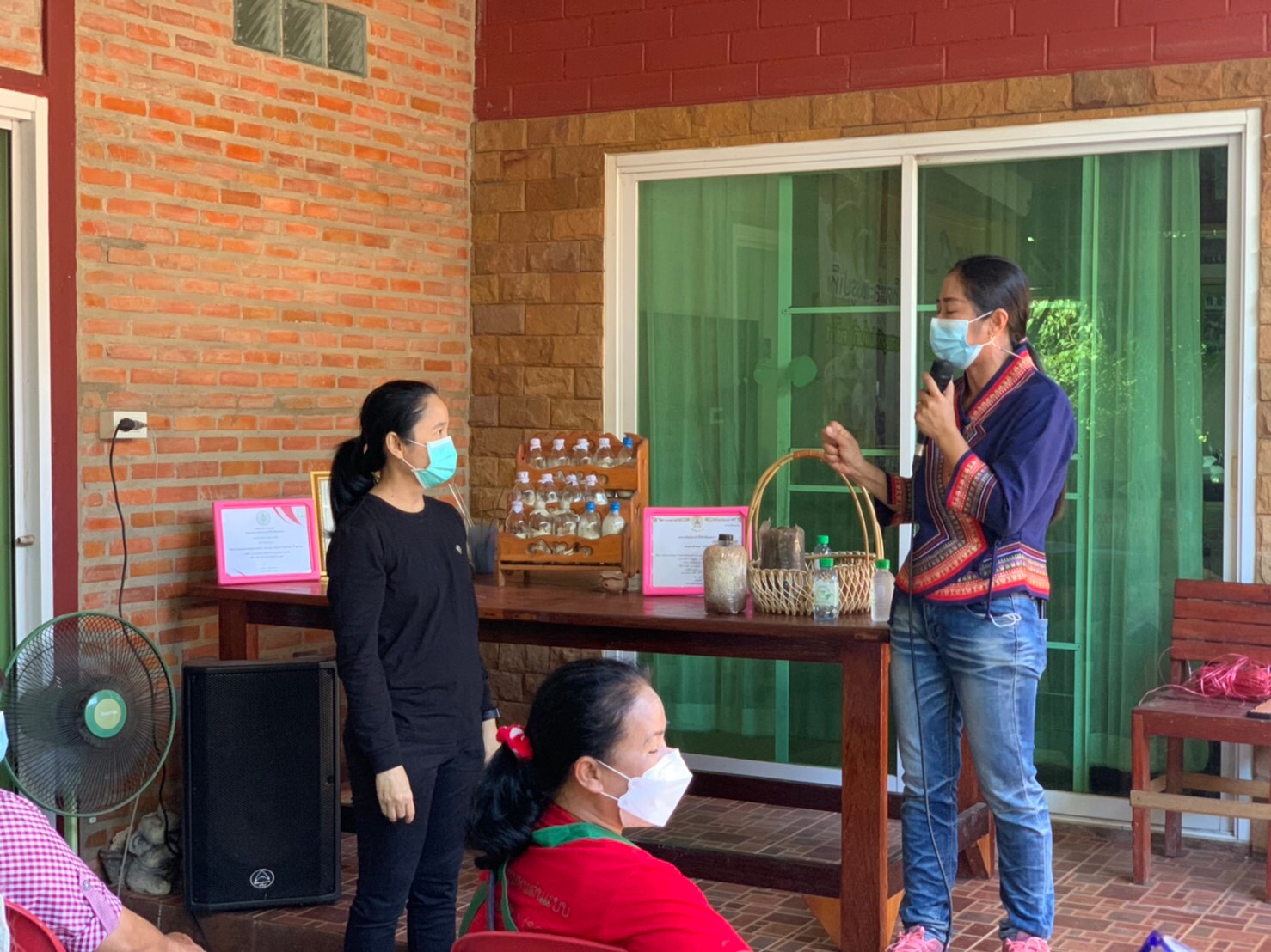 คณะรัฐศาสตร์และสังคมศาสตร์ ดำเนินโครงการ กิจกรรมที่ 5 “การพัฒนาอาชีพใหม่ฯ (การอบรมเชิงปฏิบัติการเพื่อยกระดับอาชีพและเศรษฐกิจในพื้นที่)” ณ ตำบลสบบง