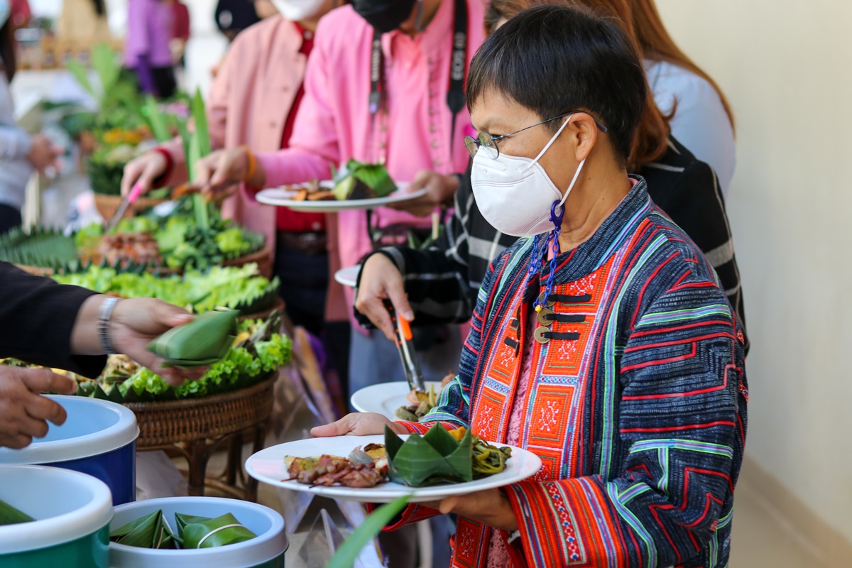 คณะรัฐศาสตร์และสังคมศาสตร์ มหาวิทยาลัยพะเยา ดำเนินโครงการถอดบทเรียนการบริการชุมชนของคณะรัฐศาสตร์และสังคมศาสตร์ และเป็นเจ้าภาพสภากาแฟสัญจร แลกเปลี่ยนเรียนรู้ ประสบการณ์สร้างปัญญา นำสังคมสู่นวัตกรรม 