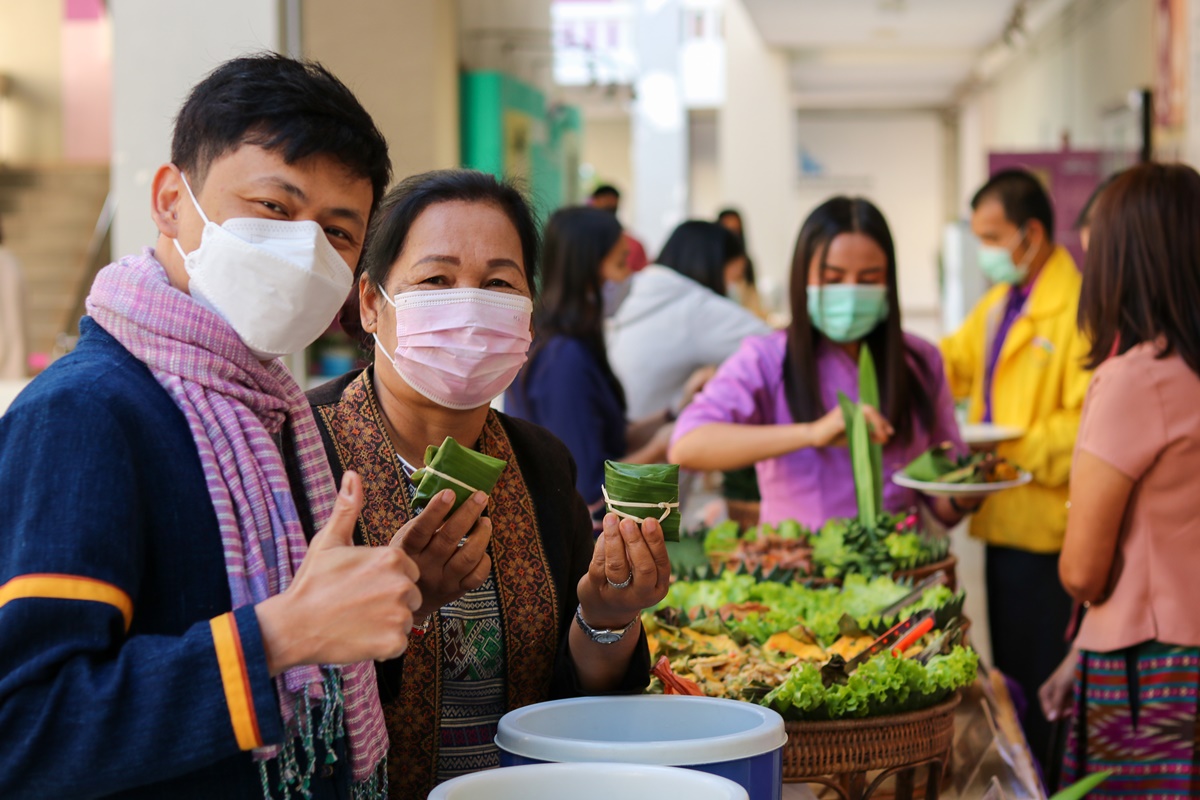 คณะรัฐศาสตร์และสังคมศาสตร์ มหาวิทยาลัยพะเยา ดำเนินโครงการถอดบทเรียนการบริการชุมชนของคณะรัฐศาสตร์และสังคมศาสตร์ และเป็นเจ้าภาพสภากาแฟสัญจร แลกเปลี่ยนเรียนรู้ ประสบการณ์สร้างปัญญา นำสังคมสู่นวัตกรรม 