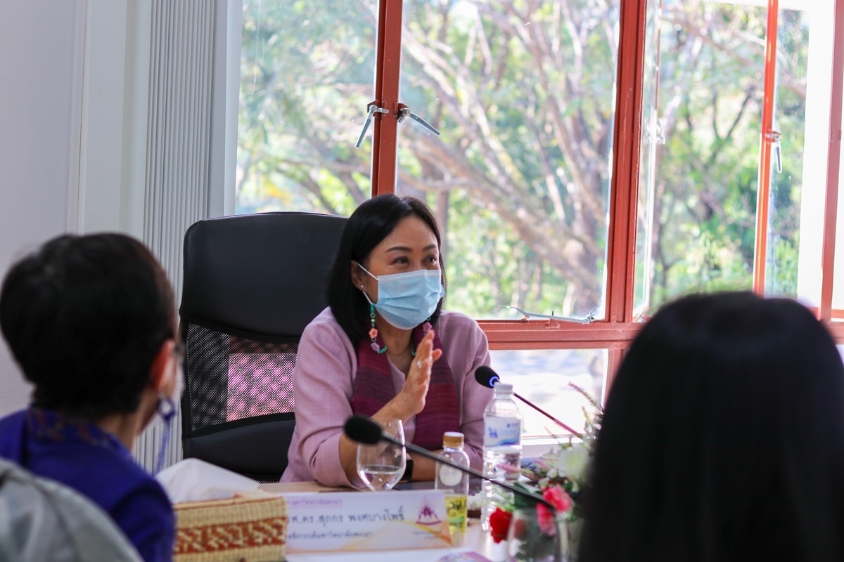 คณะรัฐศาสตร์และสังคมศาสตร์ มหาวิทยาลัยพะเยา ดำเนินโครงการถอดบทเรียนการบริการชุมชนของคณะรัฐศาสตร์และสังคมศาสตร์ และเป็นเจ้าภาพสภากาแฟสัญจร แลกเปลี่ยนเรียนรู้ ประสบการณ์สร้างปัญญา นำสังคมสู่นวัตกรรม 