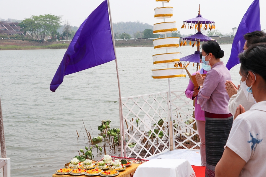 คณะรัฐศาสตร์และสังคมศาสตร์ ร่วมพิธีตักน้ำอ่างหลวง สรงองค์พระธาตุจอมทอง ประเพณีแห่ผ้าห่มพระธาตุจอมทอง 2565