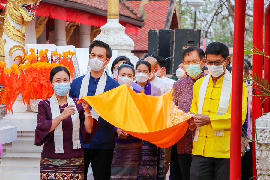 คณะรัฐศาสตร์และสังคมศาสตร์ มหาวิทยาลัยพะเยา ดำเนินโครงการประเพณีแห่ผ้าห่มพระธาตุจอมทอง ประจำปี 2565