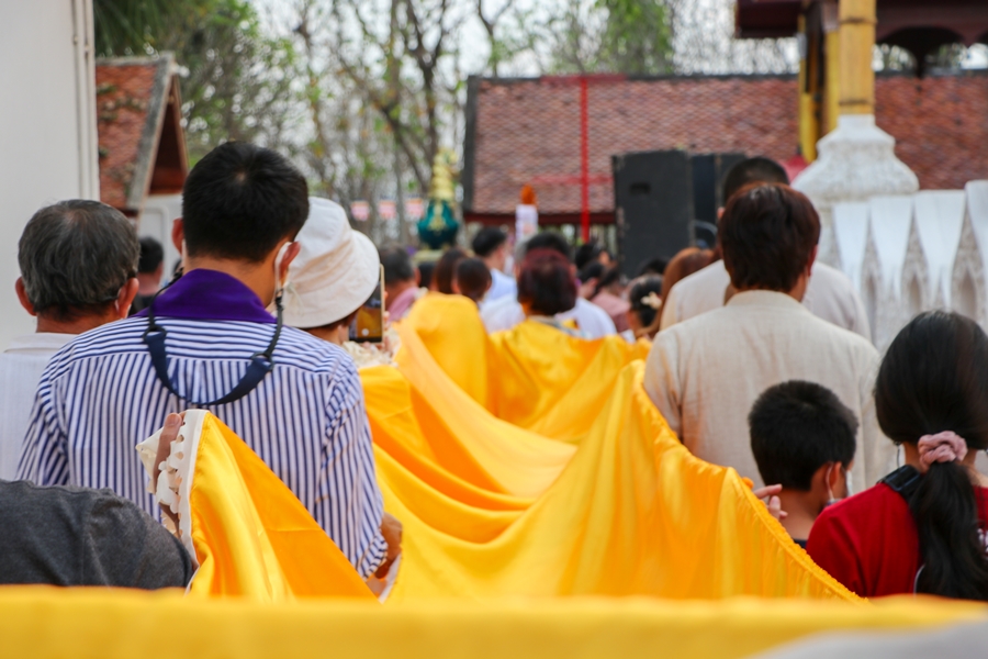 คณะรัฐศาสตร์และสังคมศาสตร์ มหาวิทยาลัยพะเยา ดำเนินโครงการประเพณีแห่ผ้าห่มพระธาตุจอมทอง ประจำปี 2565