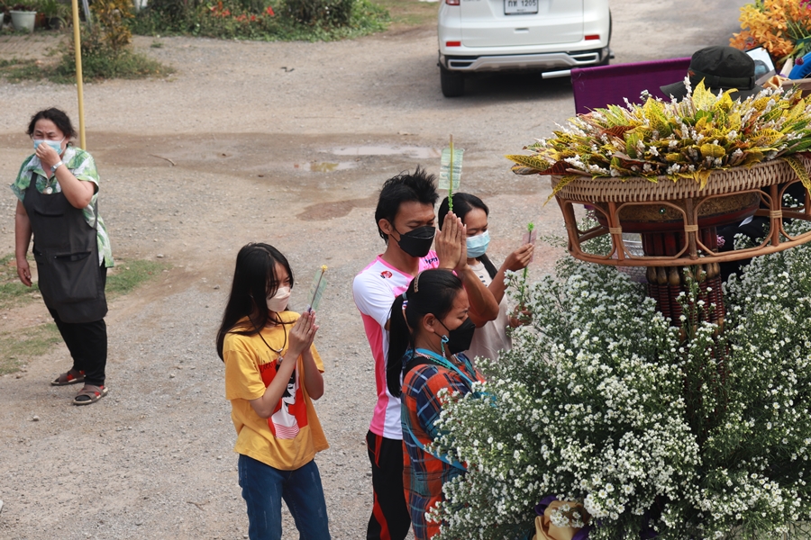 คณะรัฐศาสตร์และสังคมศาสตร์ มหาวิทยาลัยพะเยา ดำเนินโครงการประเพณีแห่ผ้าห่มพระธาตุจอมทอง ประจำปี 2565