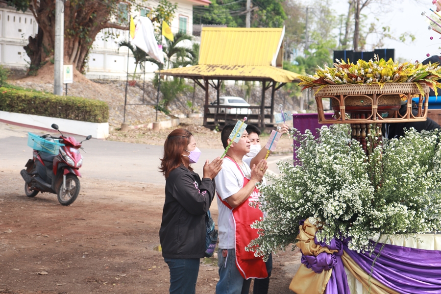 คณะรัฐศาสตร์และสังคมศาสตร์ มหาวิทยาลัยพะเยา ดำเนินโครงการประเพณีแห่ผ้าห่มพระธาตุจอมทอง ประจำปี 2565