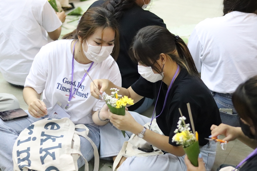 คณะรัฐศาสตร์และสังคมศาสตร์ มหาวิทยาลัยพะเยา ดำเนินโครงการสานสัมพันธ์พี่น้องรัฐศาสตร์และสังคมศาสตร์  ประจำปีการศึกษา 2565