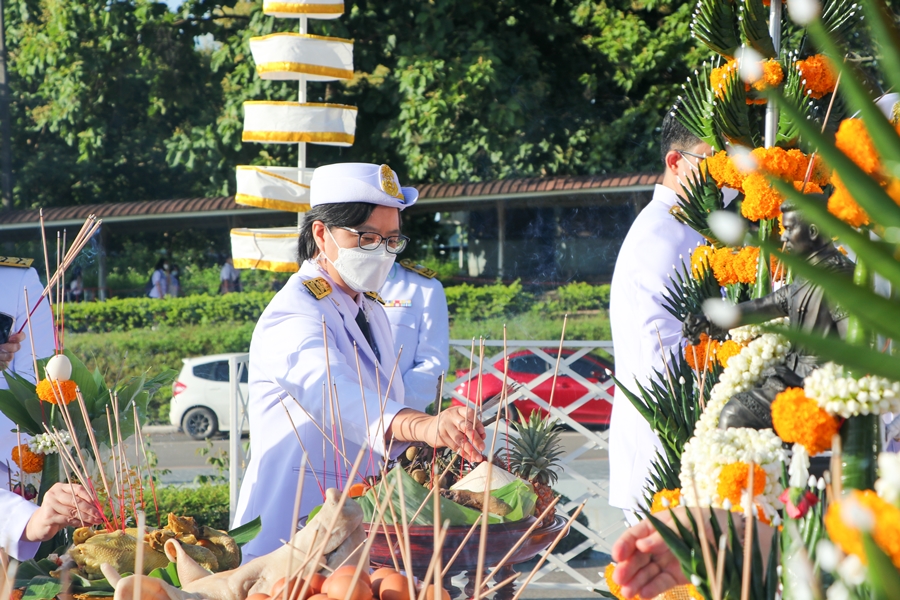 คณะรัฐศาสตร์และสังคมศาสตร์ มหาวิทยาลัยพะเยา ร่วมกิจกรรม วันสถาปนามหาวิทยาลัยพะเยา ครบรอบ 12 ปี ณ ลานพระบรมราชานุสาวรีย์ สมเด็จพระนเรศวรมหาราช มหาวิทยาลัยพะเยา