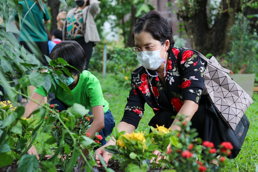 Green Space Activity - คณะรัฐศาสตร์และสังคมศาสตร์ มหาวิทยาลัยพะเยา ดำเนินกิจกรรมเพิ่มพื้นที่สีเขียว ภายใต้โครงการ Green SPSS