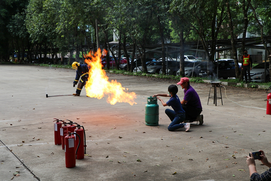 คณะรัฐศาสตร์และสังคมศาสตร์ มหาวิทยาลัยพะเยา ดำเนินการฝึกซ้อมดับเพลิงและฝึกซ้อมอพยพหนีไฟ - Health and Safety SPSS - ประจำปี 2565