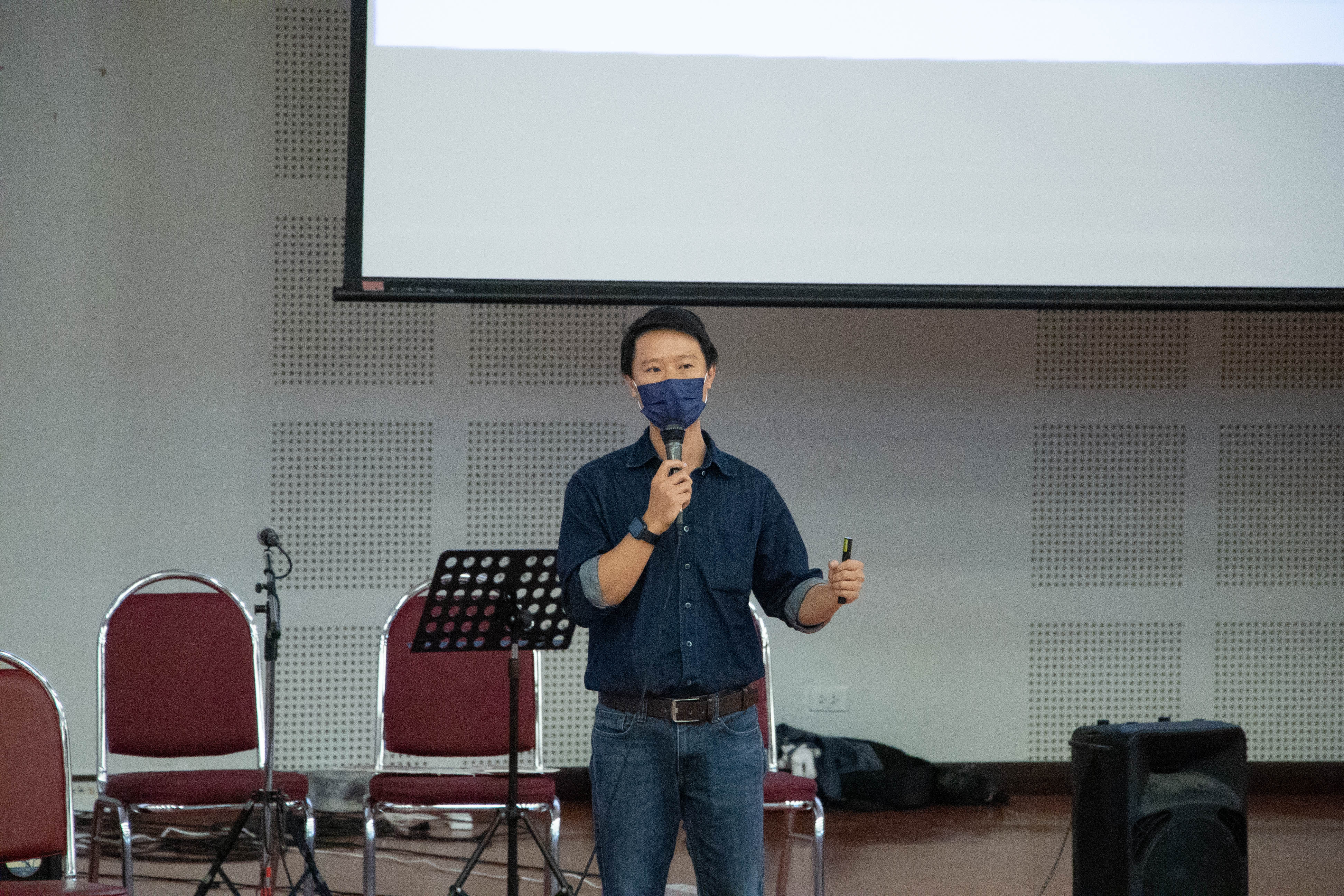 คณะรัฐศาสตร์และสังคมศาสตร์ ได้ดำเนินงานปฐมนิเทศนิสิต 3 ชั้นปี 3 หลัดสูตร ในกิจกรรม รู้จักฉัน รู้จักเธอ รู้จักเรา ณ ห้องUB003