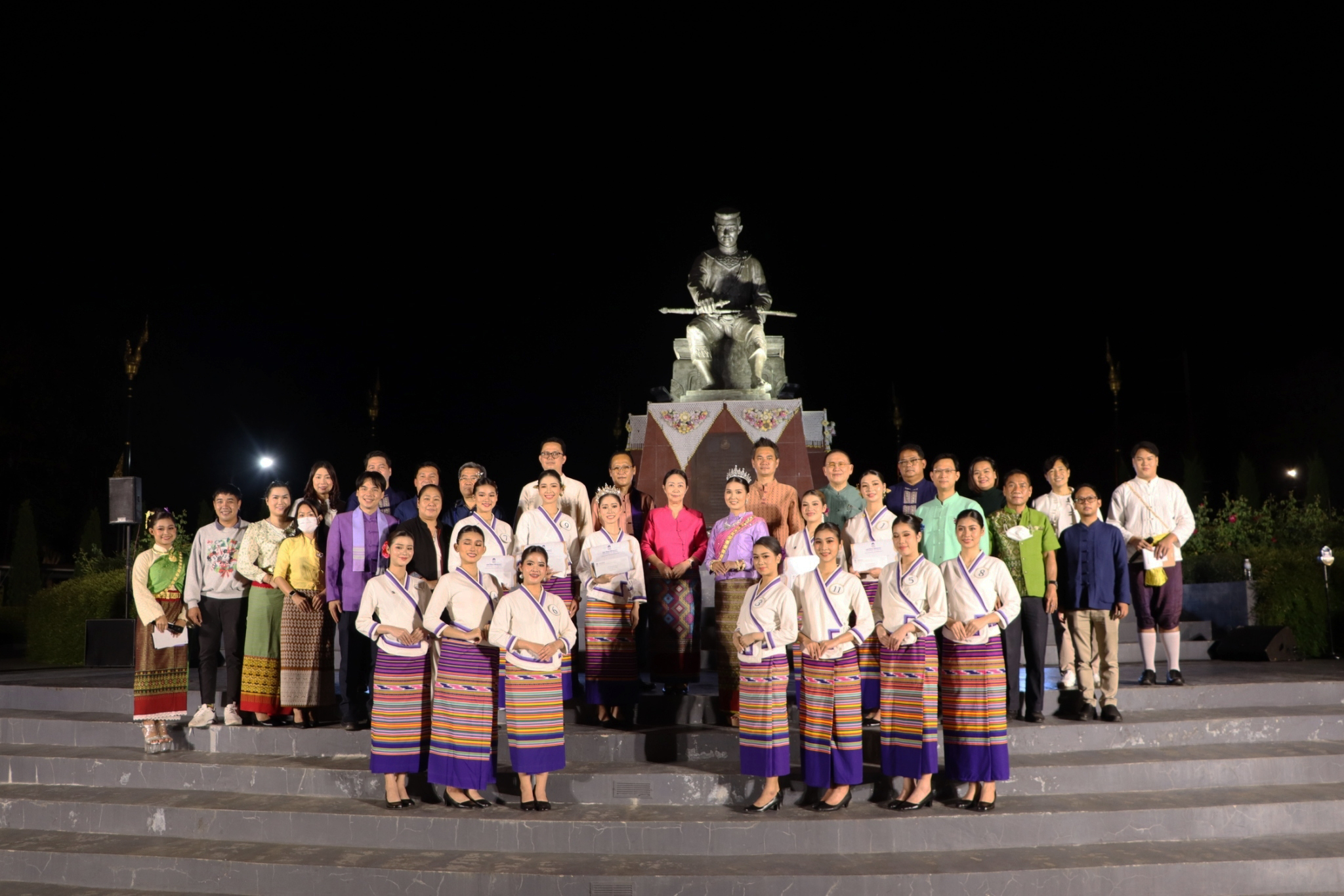 คณะรัฐศาสตร์และสังคมศาสตร์ร่วมสืบสานวัฒนธรรม ตานข้าวใหม่ใส่บาตรหลวง “กว๊านพะเยาสายน้ำแห่งชีวิต ตานข้าวทิพย์พระเจ้าตนหลวง