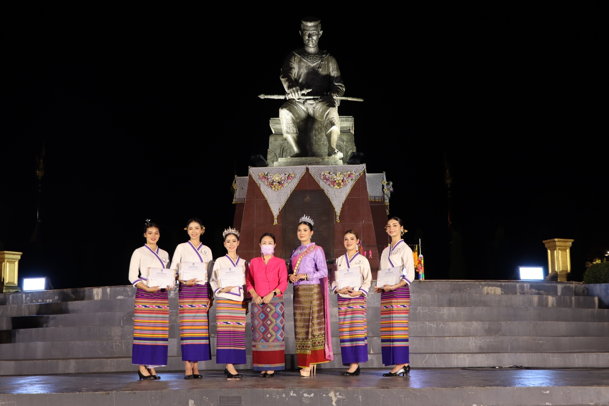 คณะรัฐศาสตร์และสังคมศาสตร์ร่วมสืบสานวัฒนธรรม ตานข้าวใหม่ใส่บาตรหลวง “กว๊านพะเยาสายน้ำแห่งชีวิต ตานข้าวทิพย์พระเจ้าตนหลวง