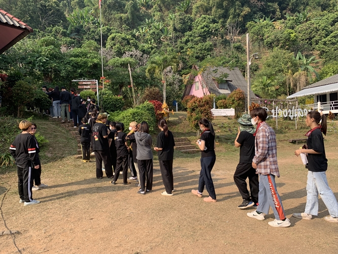 ‘นิสิตพัฒนาสังคมและครูสังคม ผนึกกำลังกับ ชาวศรีถ้อย’ จังหวัดพะเยา สร้างฝายเพื่อชีวิต