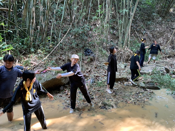 ‘นิสิตพัฒนาสังคมและครูสังคม ผนึกกำลังกับ ชาวศรีถ้อย’ จังหวัดพะเยา สร้างฝายเพื่อชีวิต