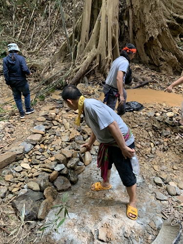 ‘นิสิตพัฒนาสังคมและครูสังคม ผนึกกำลังกับ ชาวศรีถ้อย’ จังหวัดพะเยา สร้างฝายเพื่อชีวิต