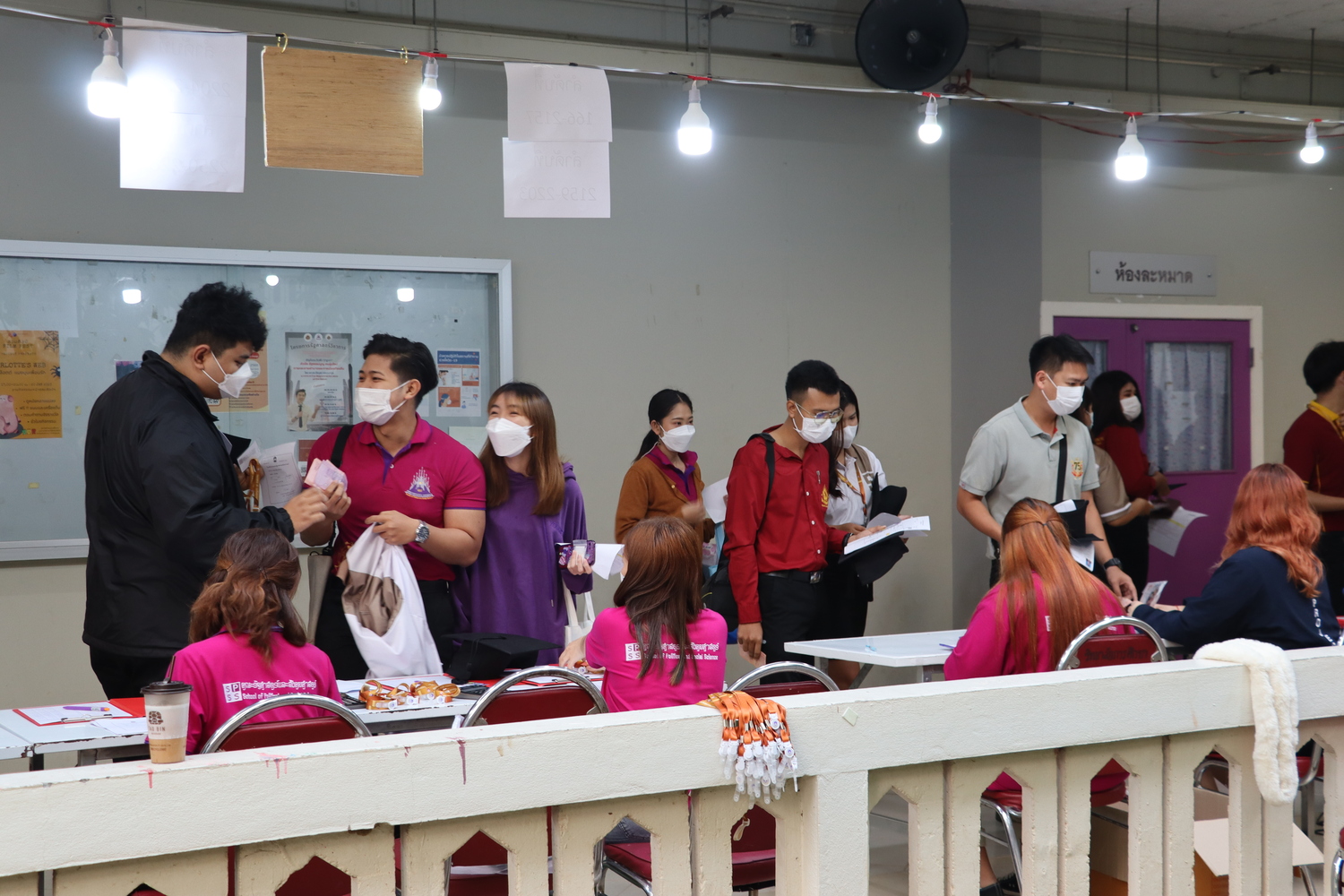 คณะรัฐศาสตร์และสังคมศาสตร์ขอแสดงความยินดีกับบัณฑิต มหาบัณฑิต คณะรัฐศาสตร์และสังคมศาสตร์ในได้เข้าร่วมฝึกซ้อมย่อย ฝึกซ้อมใหญ่และเข้าพิธีรับมอบปริญญาบัตร ปีการศึกษา 2564