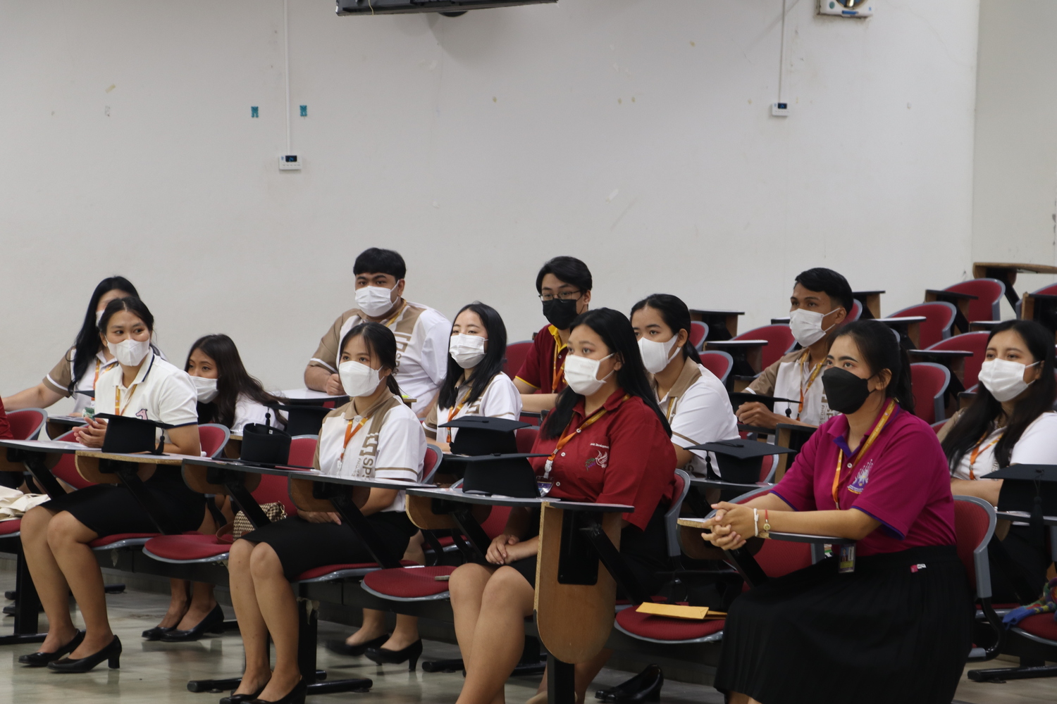 คณะรัฐศาสตร์และสังคมศาสตร์ขอแสดงความยินดีกับบัณฑิต มหาบัณฑิต คณะรัฐศาสตร์และสังคมศาสตร์ในได้เข้าร่วมฝึกซ้อมย่อย ฝึกซ้อมใหญ่และเข้าพิธีรับมอบปริญญาบัตร ปีการศึกษา 2564