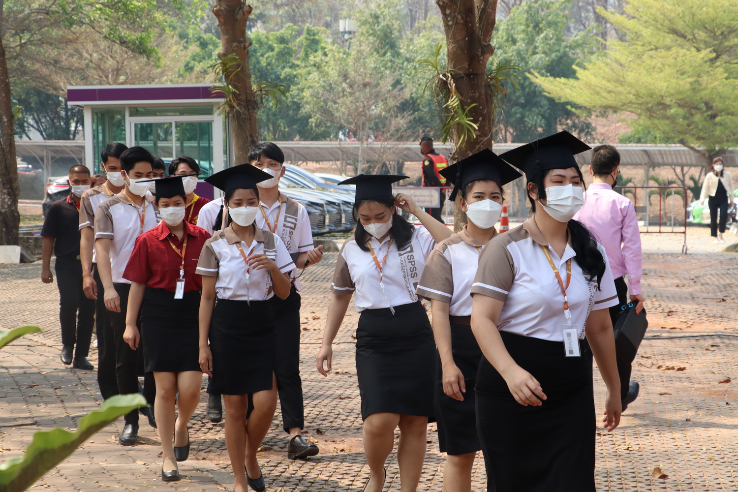 คณะรัฐศาสตร์และสังคมศาสตร์ขอแสดงความยินดีกับบัณฑิต มหาบัณฑิต คณะรัฐศาสตร์และสังคมศาสตร์ในได้เข้าร่วมฝึกซ้อมย่อย ฝึกซ้อมใหญ่และเข้าพิธีรับมอบปริญญาบัตร ปีการศึกษา 2564