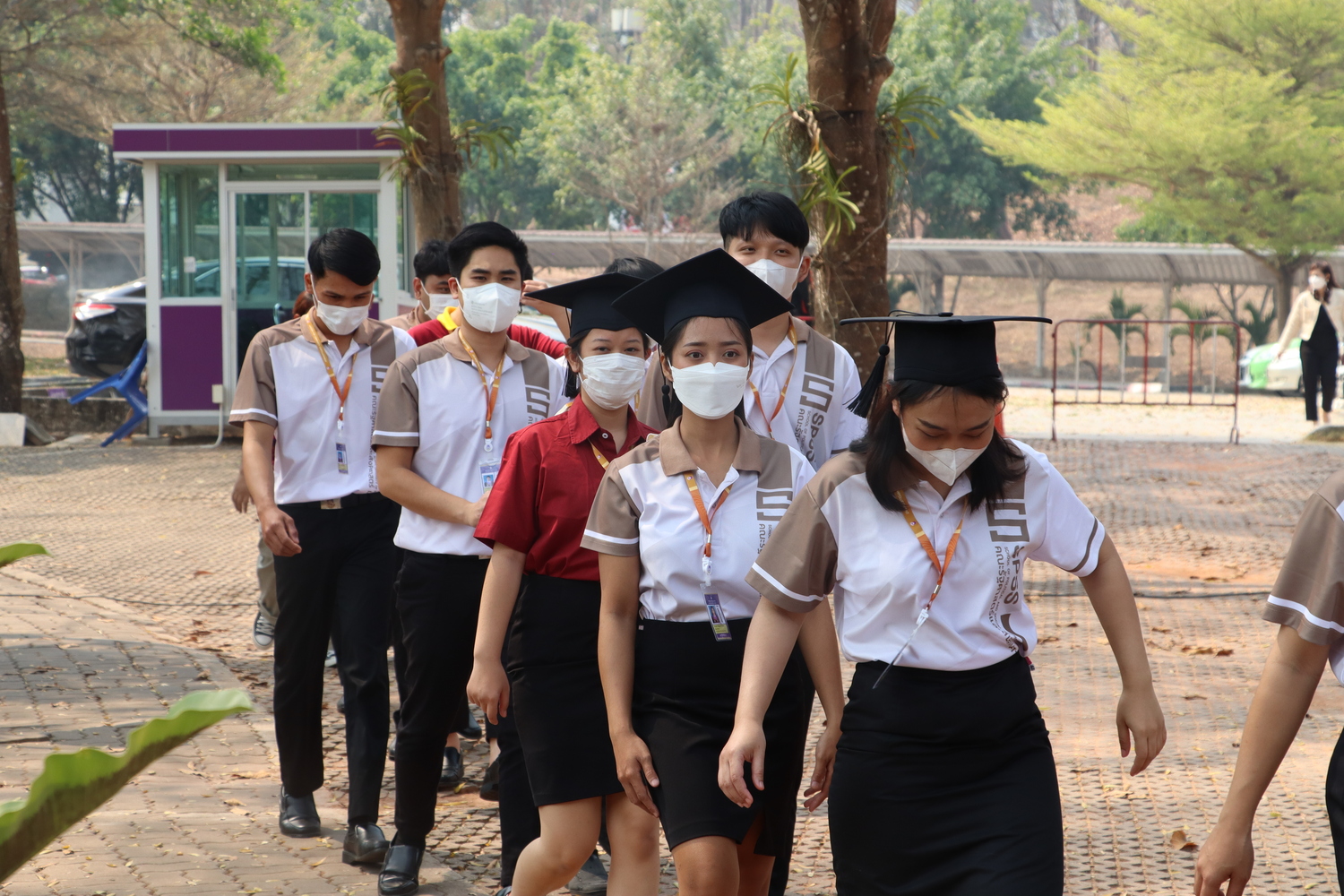 คณะรัฐศาสตร์และสังคมศาสตร์ขอแสดงความยินดีกับบัณฑิต มหาบัณฑิต คณะรัฐศาสตร์และสังคมศาสตร์ในได้เข้าร่วมฝึกซ้อมย่อย ฝึกซ้อมใหญ่และเข้าพิธีรับมอบปริญญาบัตร ปีการศึกษา 2564