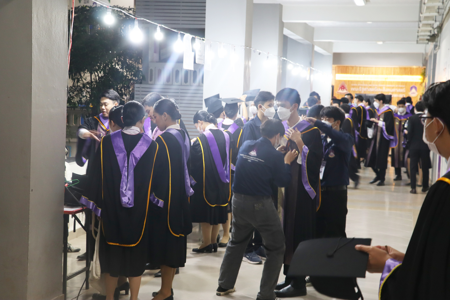 คณะรัฐศาสตร์และสังคมศาสตร์ขอแสดงความยินดีกับบัณฑิต มหาบัณฑิต คณะรัฐศาสตร์และสังคมศาสตร์ในได้เข้าร่วมฝึกซ้อมย่อย ฝึกซ้อมใหญ่และเข้าพิธีรับมอบปริญญาบัตร ปีการศึกษา 2564