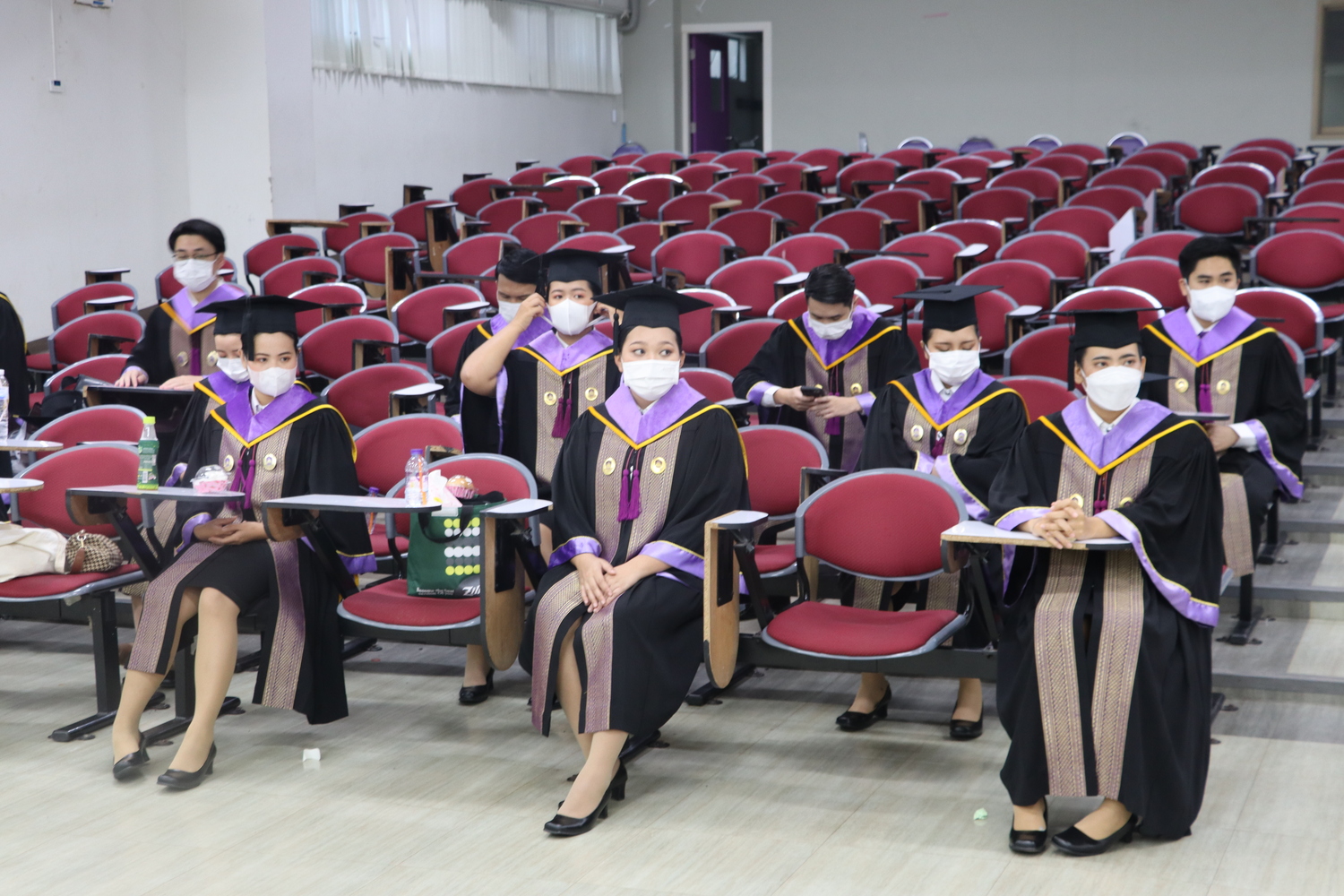 คณะรัฐศาสตร์และสังคมศาสตร์ขอแสดงความยินดีกับบัณฑิต มหาบัณฑิต คณะรัฐศาสตร์และสังคมศาสตร์ในได้เข้าร่วมฝึกซ้อมย่อย ฝึกซ้อมใหญ่และเข้าพิธีรับมอบปริญญาบัตร ปีการศึกษา 2564