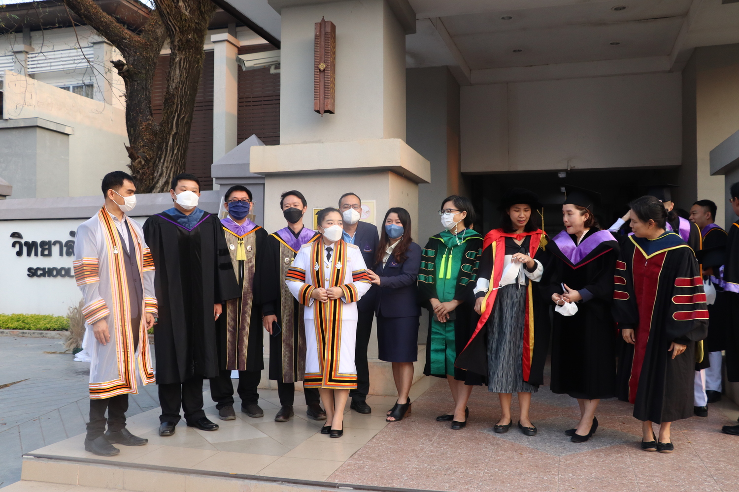 คณะรัฐศาสตร์และสังคมศาสตร์ขอแสดงความยินดีกับบัณฑิต มหาบัณฑิต คณะรัฐศาสตร์และสังคมศาสตร์ในได้เข้าร่วมฝึกซ้อมย่อย ฝึกซ้อมใหญ่และเข้าพิธีรับมอบปริญญาบัตร ปีการศึกษา 2564