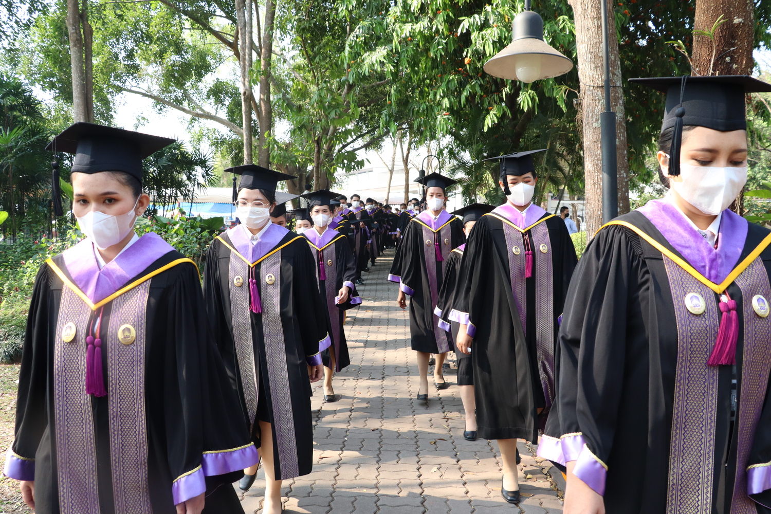 คณะรัฐศาสตร์และสังคมศาสตร์ขอแสดงความยินดีกับบัณฑิต มหาบัณฑิต คณะรัฐศาสตร์และสังคมศาสตร์ในได้เข้าร่วมฝึกซ้อมย่อย ฝึกซ้อมใหญ่และเข้าพิธีรับมอบปริญญาบัตร ปีการศึกษา 2564