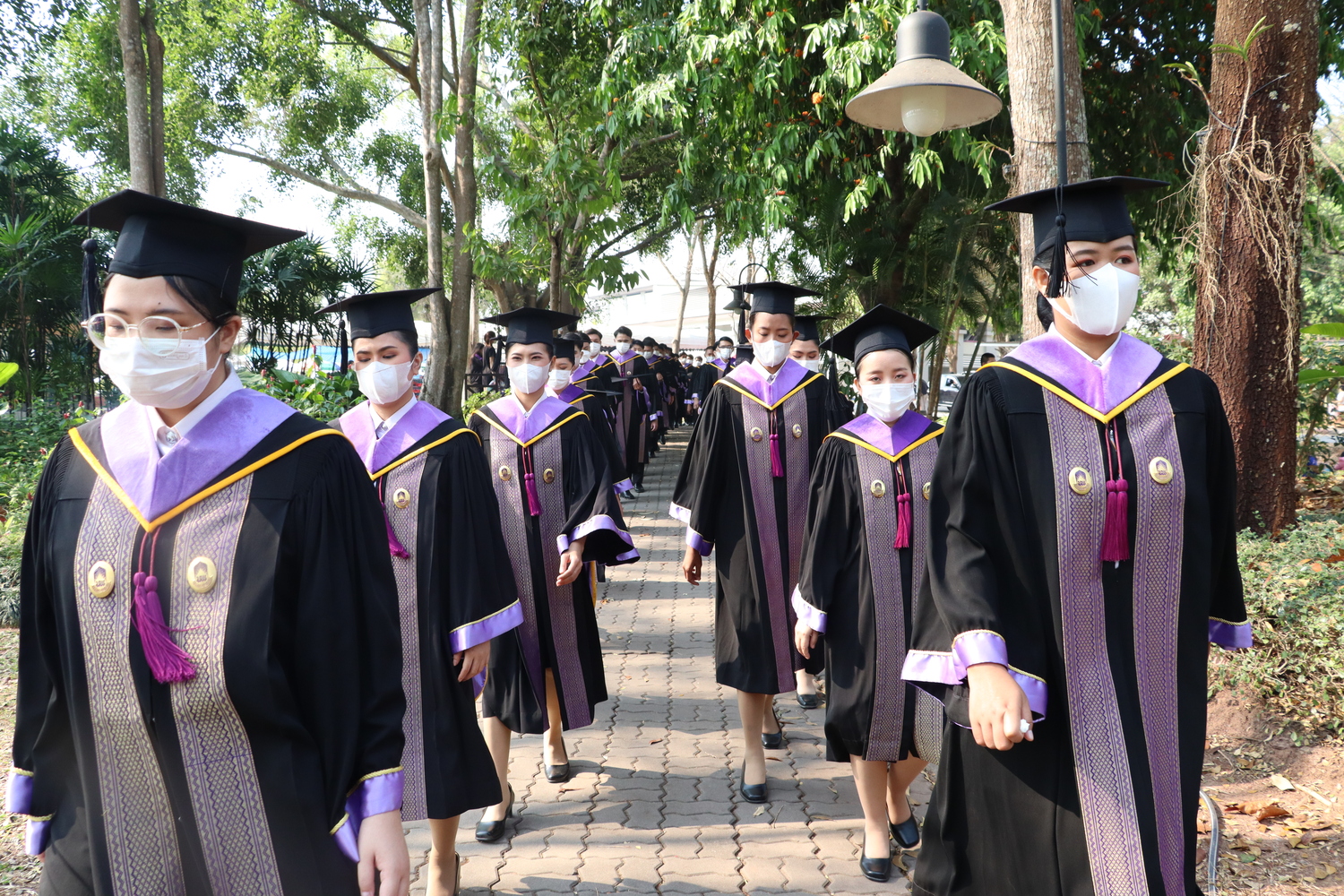 คณะรัฐศาสตร์และสังคมศาสตร์ขอแสดงความยินดีกับบัณฑิต มหาบัณฑิต คณะรัฐศาสตร์และสังคมศาสตร์ในได้เข้าร่วมฝึกซ้อมย่อย ฝึกซ้อมใหญ่และเข้าพิธีรับมอบปริญญาบัตร ปีการศึกษา 2564