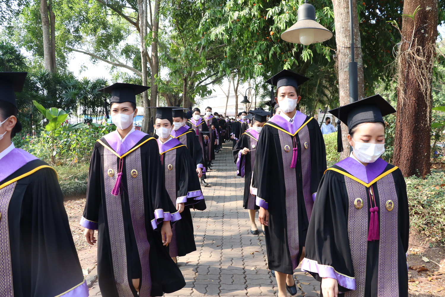 คณะรัฐศาสตร์และสังคมศาสตร์ขอแสดงความยินดีกับบัณฑิต มหาบัณฑิต คณะรัฐศาสตร์และสังคมศาสตร์ในได้เข้าร่วมฝึกซ้อมย่อย ฝึกซ้อมใหญ่และเข้าพิธีรับมอบปริญญาบัตร ปีการศึกษา 2564