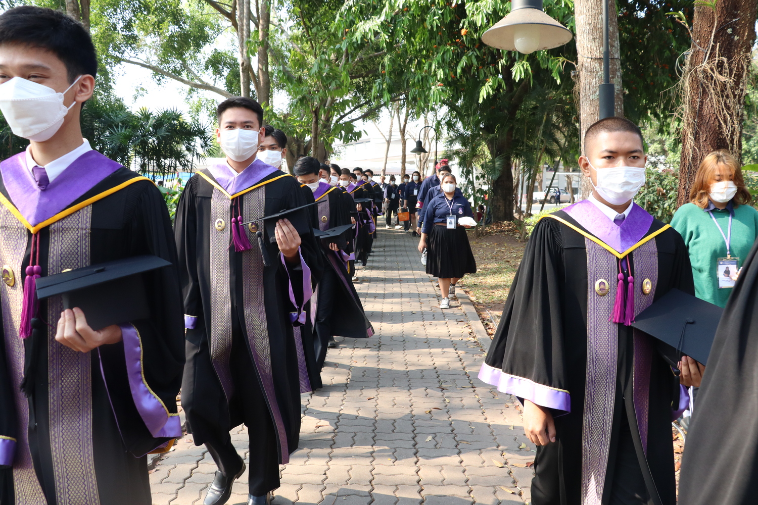 คณะรัฐศาสตร์และสังคมศาสตร์ขอแสดงความยินดีกับบัณฑิต มหาบัณฑิต คณะรัฐศาสตร์และสังคมศาสตร์ในได้เข้าร่วมฝึกซ้อมย่อย ฝึกซ้อมใหญ่และเข้าพิธีรับมอบปริญญาบัตร ปีการศึกษา 2564