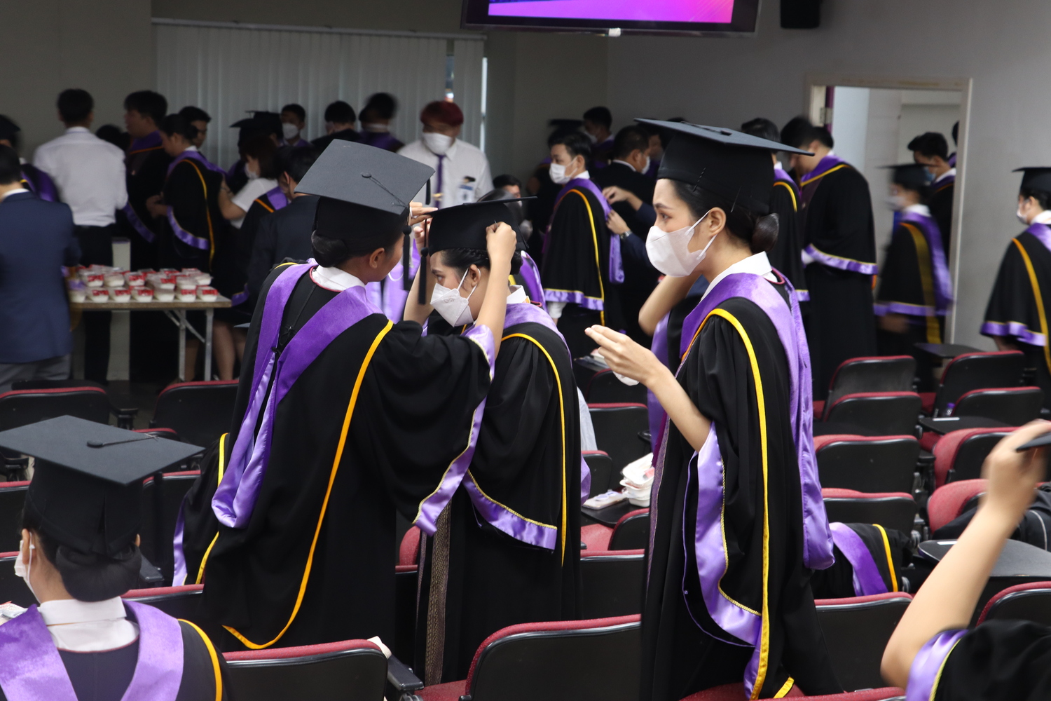 คณะรัฐศาสตร์และสังคมศาสตร์ขอแสดงความยินดีกับบัณฑิต มหาบัณฑิต คณะรัฐศาสตร์และสังคมศาสตร์ในได้เข้าร่วมฝึกซ้อมย่อย ฝึกซ้อมใหญ่และเข้าพิธีรับมอบปริญญาบัตร ปีการศึกษา 2564