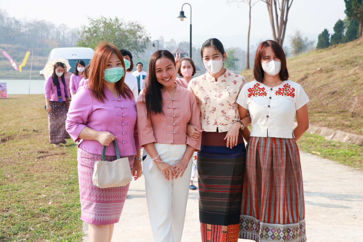 พิธีตักน้ำและเจริญพุทธมนต์น้ำสรงพระธาตุจอมทอง ภายใต้โครงการประเพณีแห่ผ้าห่มพระธาตุจอมทอง ประจำปี 2566