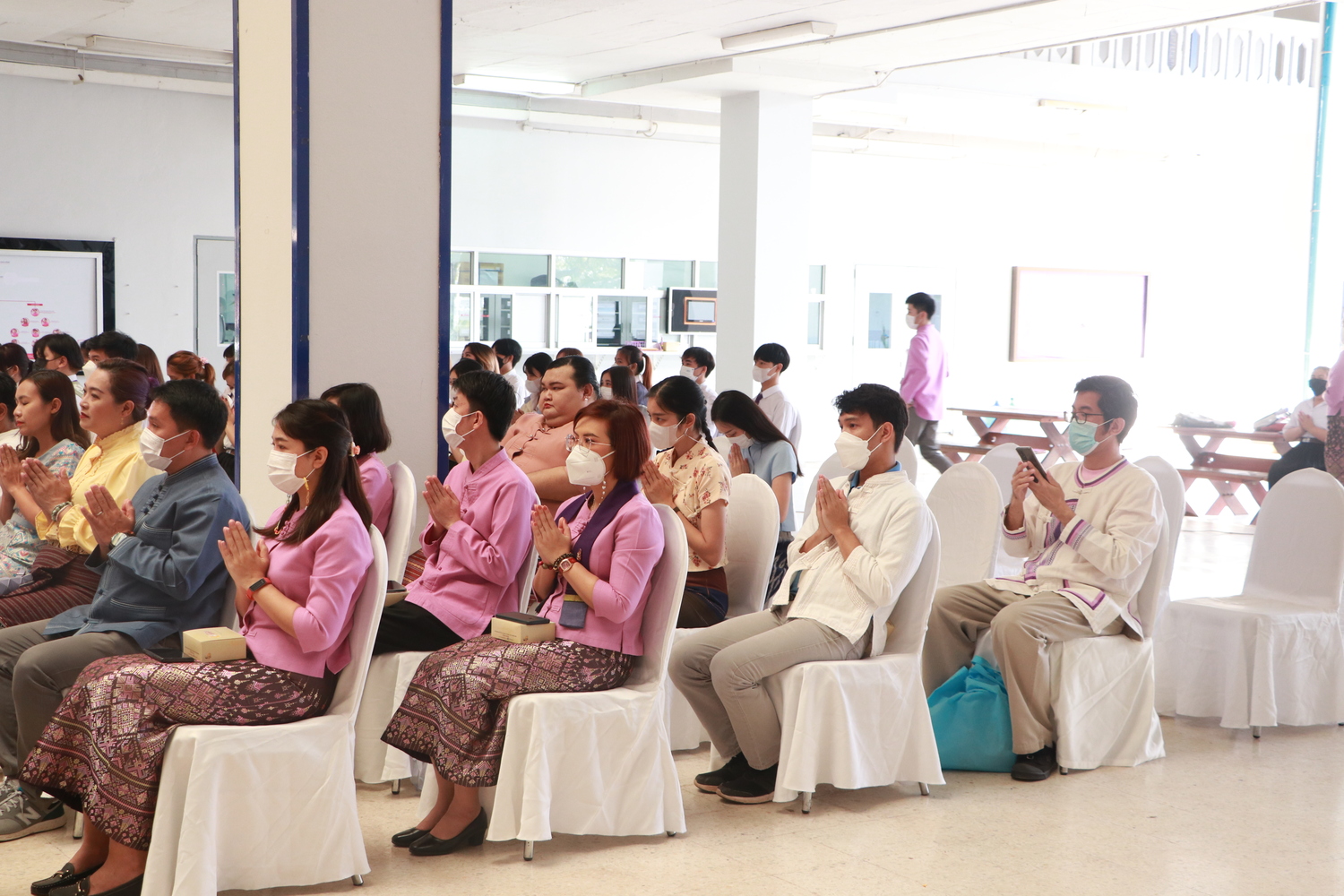 พิธีตักน้ำและเจริญพุทธมนต์น้ำสรงพระธาตุจอมทอง ภายใต้โครงการประเพณีแห่ผ้าห่มพระธาตุจอมทอง ประจำปี 2566