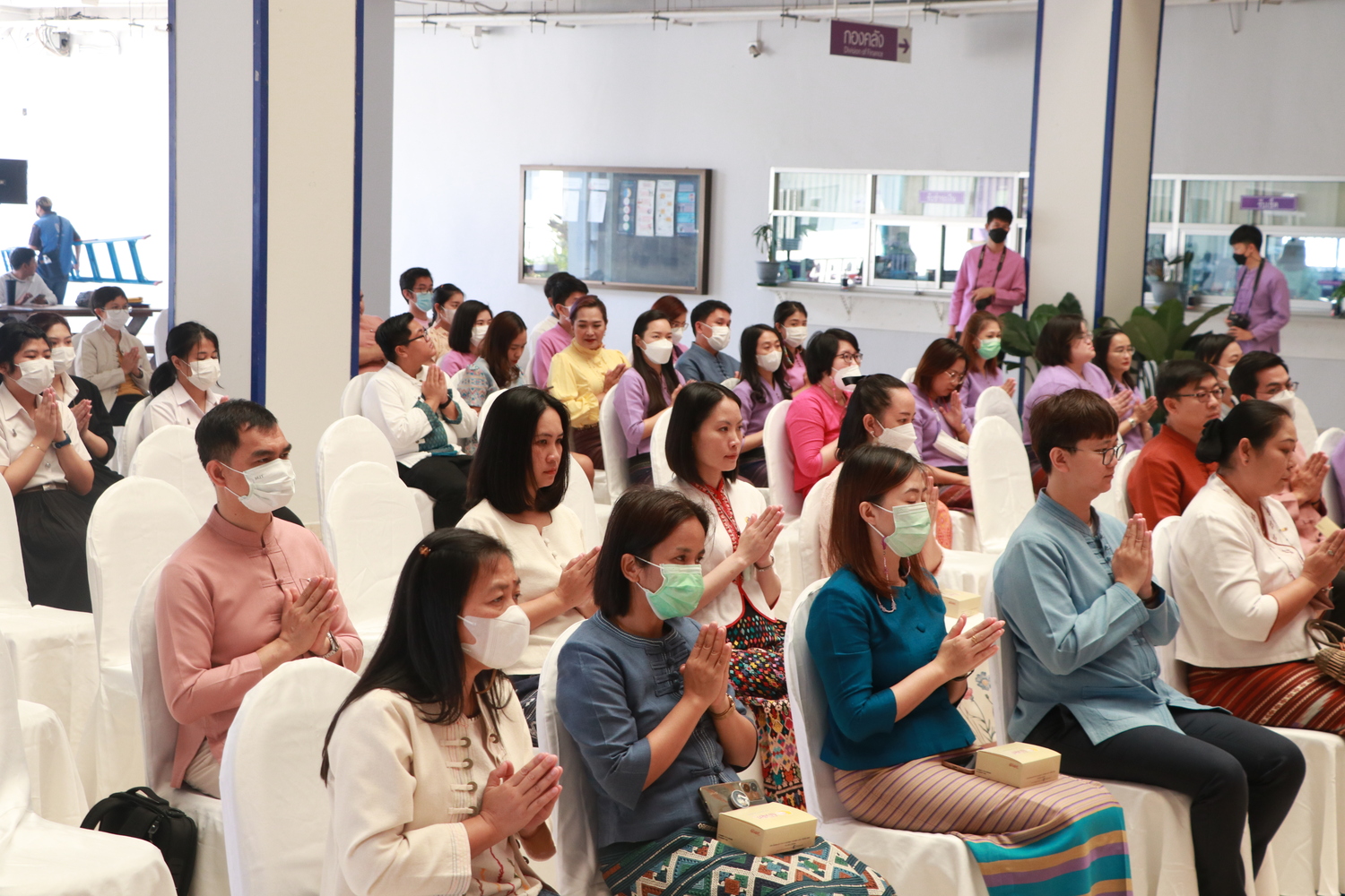 พิธีตักน้ำและเจริญพุทธมนต์น้ำสรงพระธาตุจอมทอง ภายใต้โครงการประเพณีแห่ผ้าห่มพระธาตุจอมทอง ประจำปี 2566