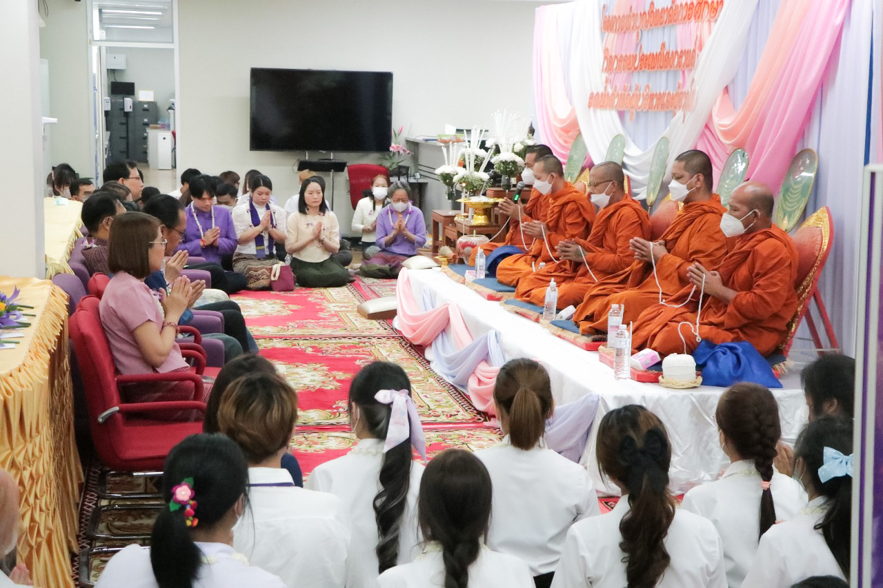 คณะรัฐศาสตร์และสังคมศาสตร์เข้าร่วมพิธีทำบุญวิทยาลัยการศึกษาและกิจกรรมประเพณีสงกรานต์รดน้ำดำหัวผู้บริหารและผู้อาวุโส ประจำปี 2566