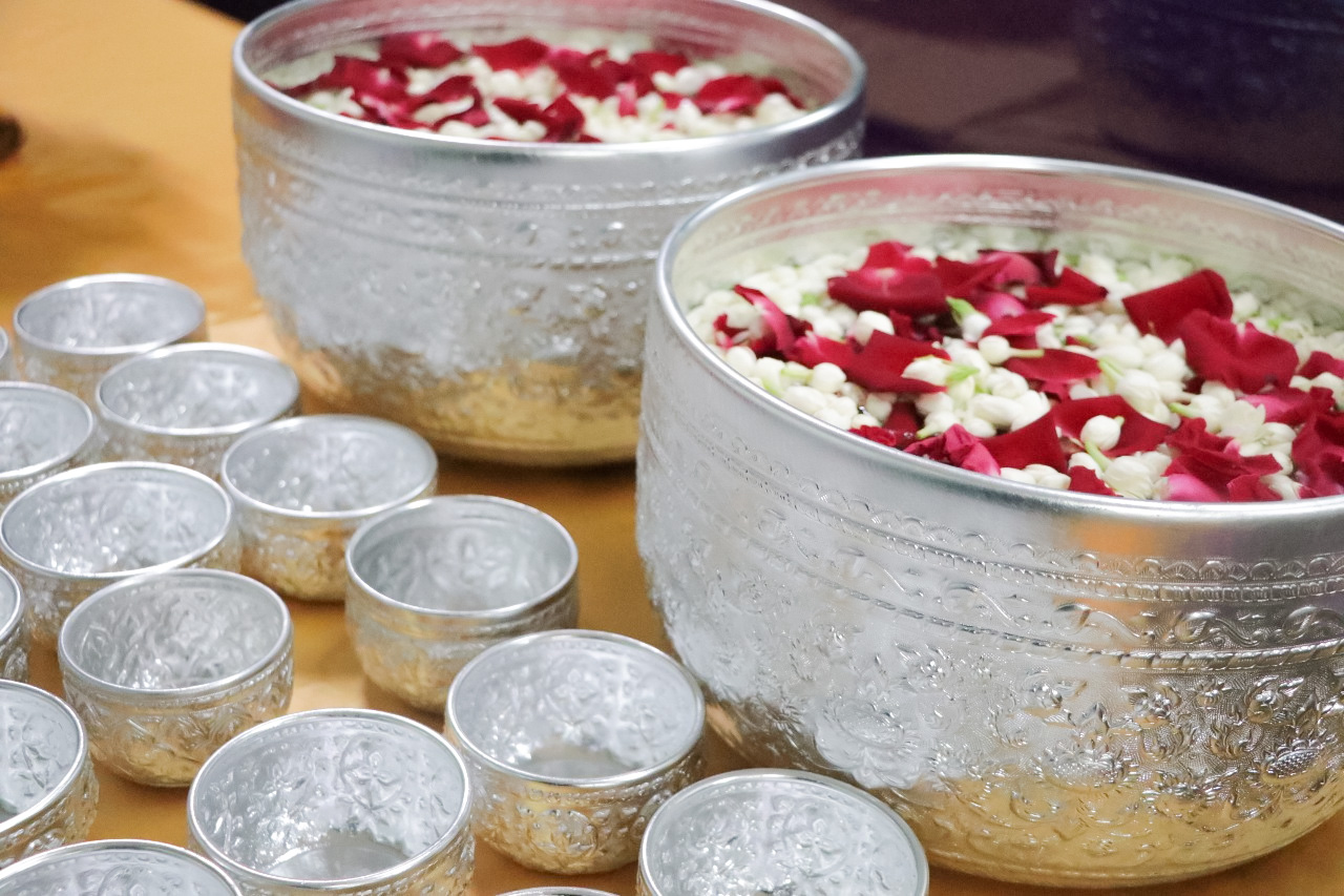 คณะรัฐศาสตร์และสังคมศาสตร์เข้าร่วมพิธีทำบุญวิทยาลัยการศึกษาและกิจกรรมประเพณีสงกรานต์รดน้ำดำหัวผู้บริหารและผู้อาวุโส ประจำปี 2566