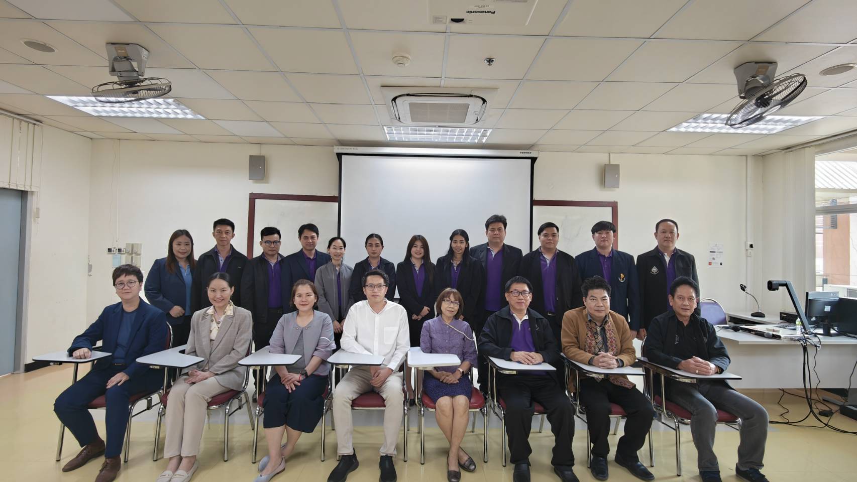 คณะรัฐศาสตร์และสังคมศาสตร์จัดโครงการประชุมวิชาการบัณฑิตศึกษา ครั้งที่ 9