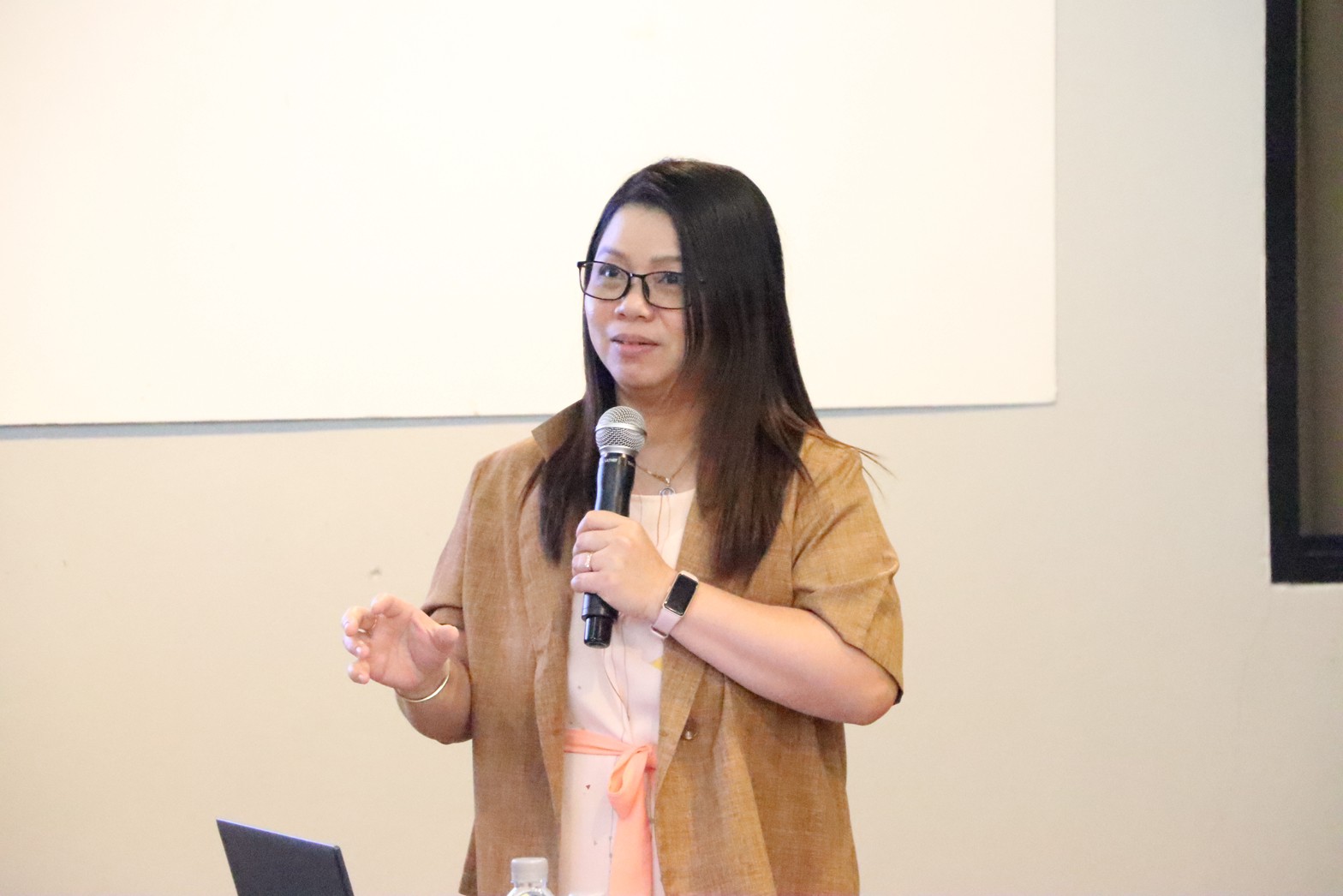 คณะรัฐศาสตร์และสังคมศาสตร์เข้าศึกษาดูงานและแลกเปลี่ยนเรียนรู้เกี่ยวกับการบริหารจัดการสำนักงาน ณ คณะมนุษยศาสตร์และสังคมศาสตร์ มหาวิทยาลัยบูรพา