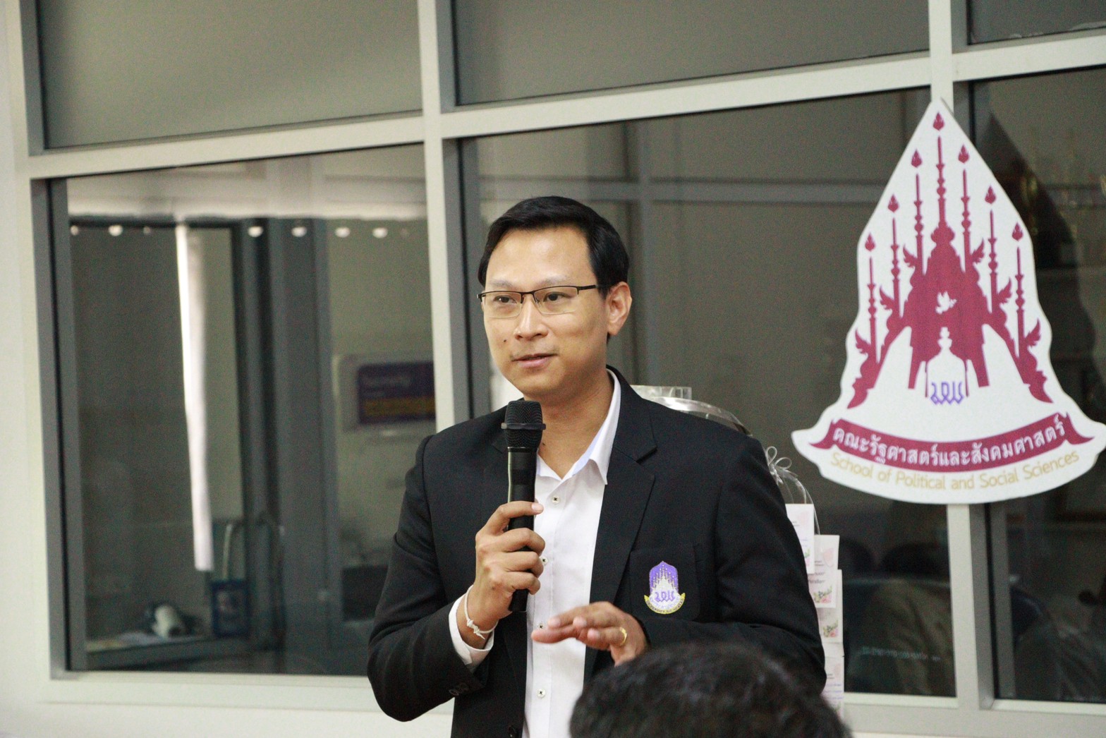 คณะรัฐศาสตร์และสังคมศาสตร์ มหาวิทยาลัยพะเยา ร่วมแรงกายและผสานแรงใจจัดโครงการทำบุญแนวใหม่ที่สื่อถึงความหลากหลายทางวัฒนธรรม