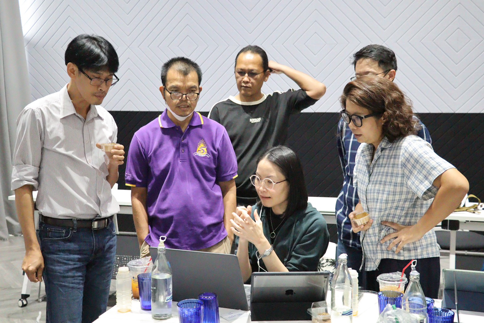 คณะรัฐศาสตร์และสังคมศาสตร์จัดโครงการวิเคราะห์ ทบทวนแผนยุทธศาสตร์การพัฒนาคณะและจัดทำแผนปฏิบัติการประจำปี 2567 ณ M2 Hotel Waterside จังหวัดพะเยา