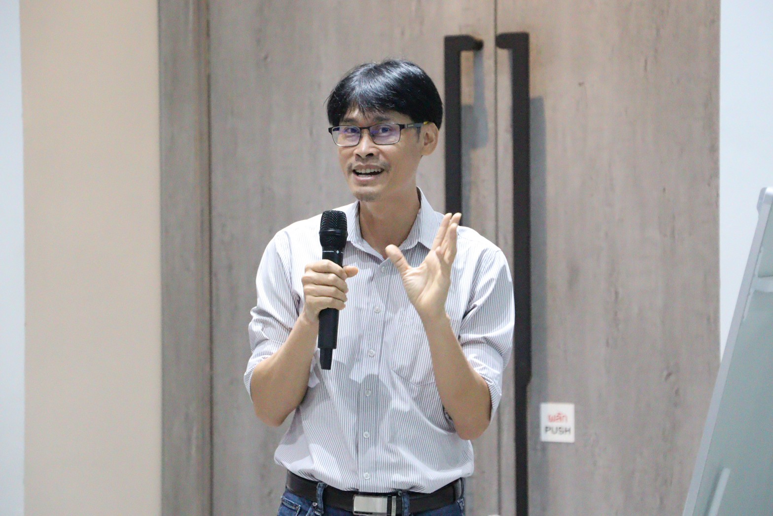 คณะรัฐศาสตร์และสังคมศาสตร์จัดโครงการวิเคราะห์ ทบทวนแผนยุทธศาสตร์การพัฒนาคณะและจัดทำแผนปฏิบัติการประจำปี 2567 ณ M2 Hotel Waterside จังหวัดพะเยา