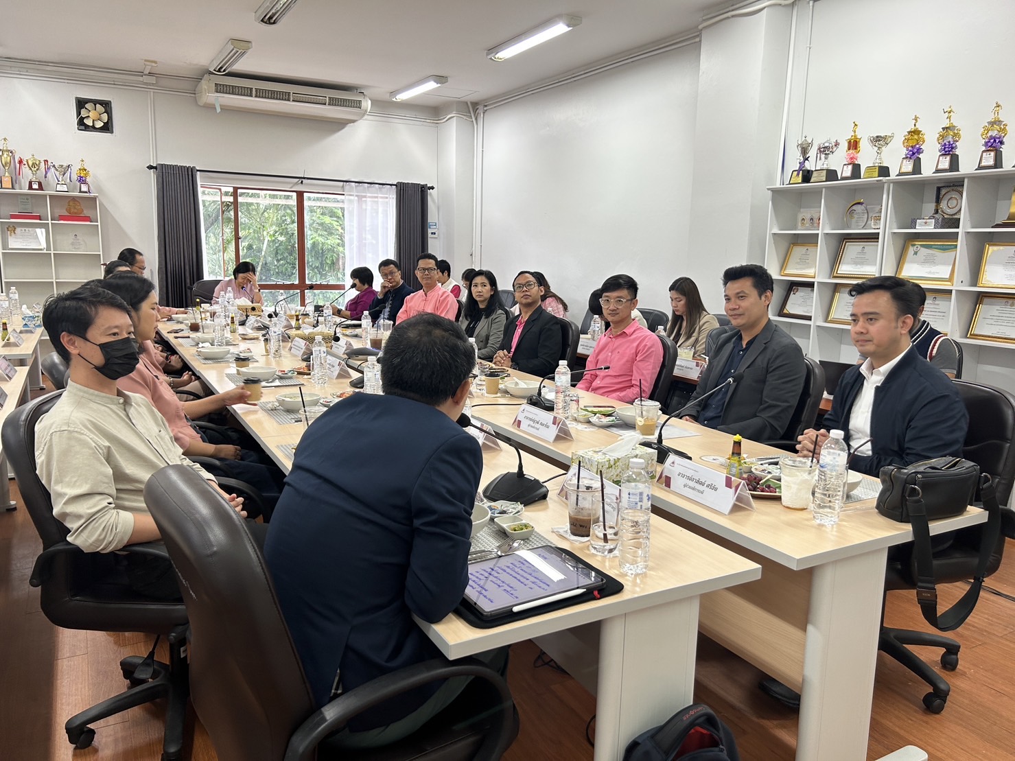 คณะรัฐศาสตร์และสังคมศาสตร์จัดกิจกรรมสภากาแฟสัญจร ประจำปี พ.ศ. 2566