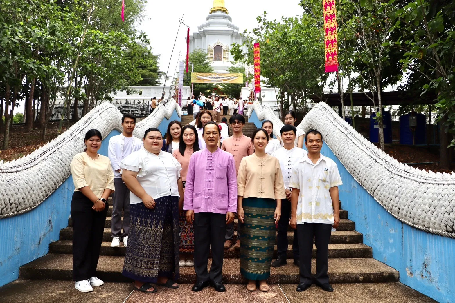 คณะรัฐศาสตร์และสังคมศาสตร์ ร่วมจัดกิจกรรมประเพณีตักบาตรเทโวโรหณะ ประจำปี 2567 ณ วัดป่าพระอุบาลี จังหวัดพะเยา