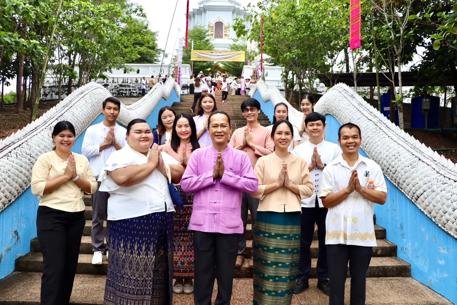 คณะรัฐศาสตร์และสังคมศาสตร์ ร่วมจัดกิจกรรมประเพณีตักบาตรเทโวโรหณะ ประจำปี 2567 ณ วัดป่าพระอุบาลี จังหวัดพะเยา