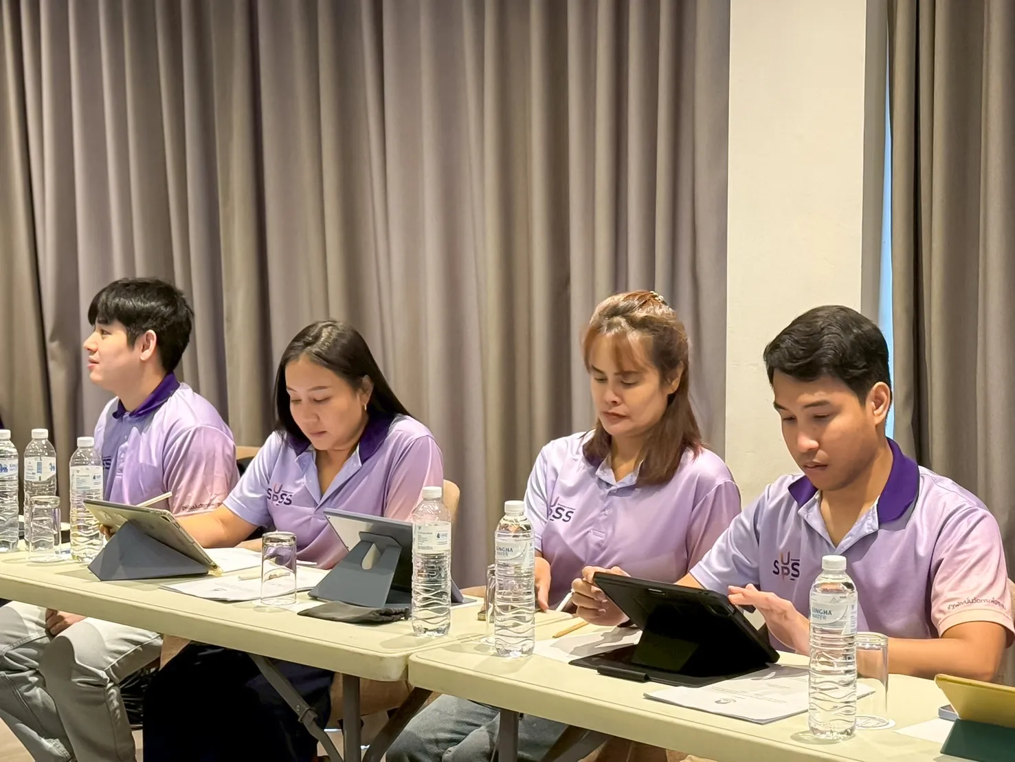 คณะรัฐศาสตร์แลคณะรัฐศาสตร์และสังคมศาสตร์ จัดอบรมและศึกษาดูงาน เสริมศักยภาพบุคลากรสายสนับสนุนสู่ความเป็นมืออาชีพ