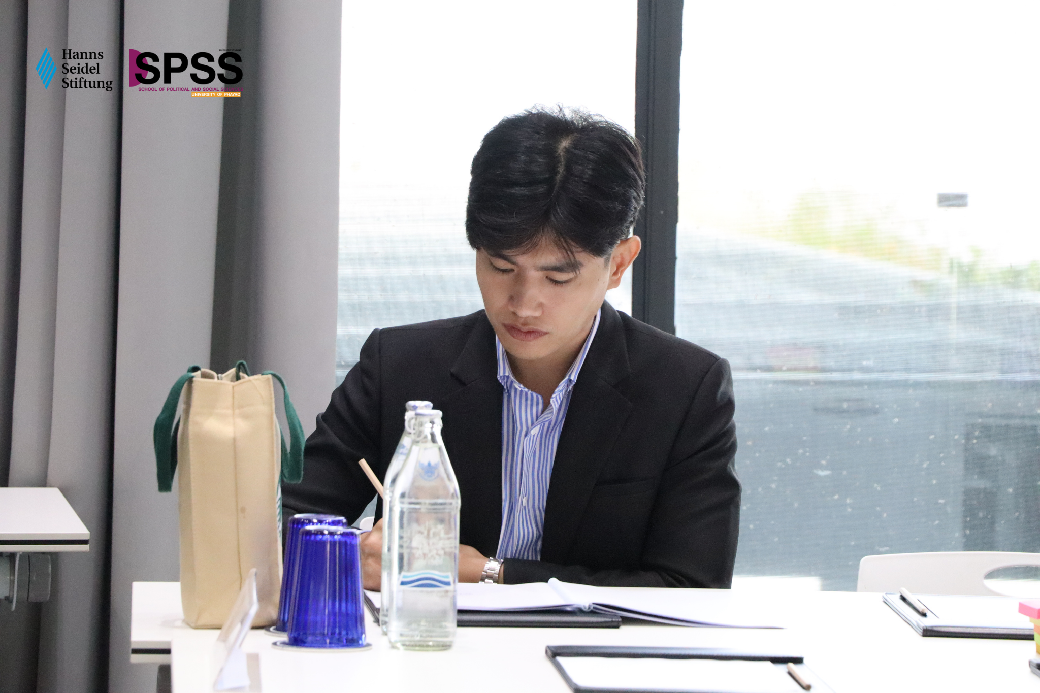 คณะรัฐศาสตร์และสังคมศาสตร์ ม.พะเยา ร่วมมือมูลนิธิฮันส์ไซเดล จัดอบรมผู้นำท้องถิ่น เสริมพลังสู่ การปกครองที่เท่าเทียมทางเพศ คณะรัฐศาสตร์และสังคมศาสตร์