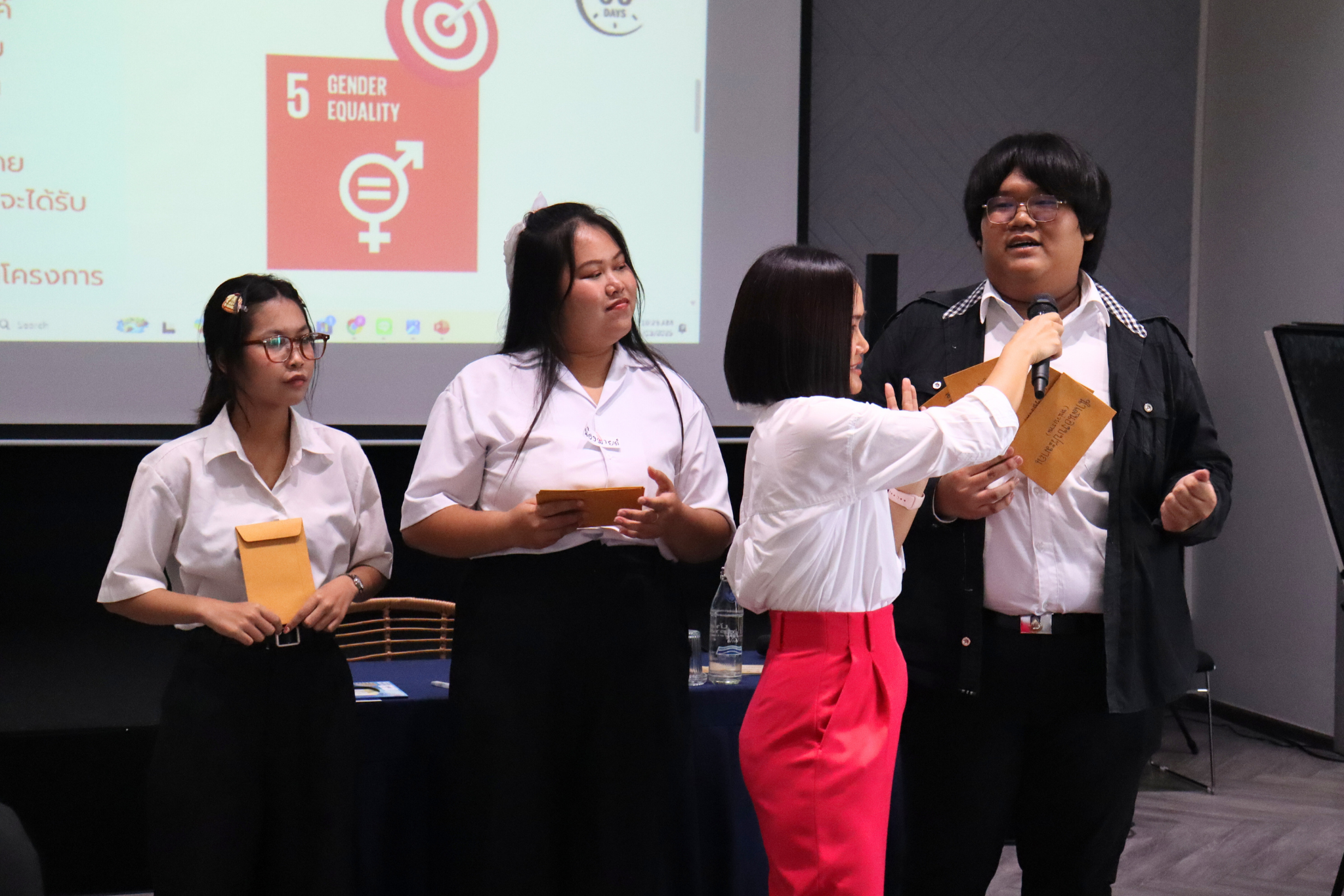 คณะรัฐศาสตร์และสังคมศาสตร์ ม.พะเยา ร่วมมือมูลนิธิฮันส์ไซเดล จัดอบรมผู้นำท้องถิ่น เสริมพลังสู่ การปกครองที่เท่าเทียมทางเพศ คณะรัฐศาสตร์และสังคมศาสตร์