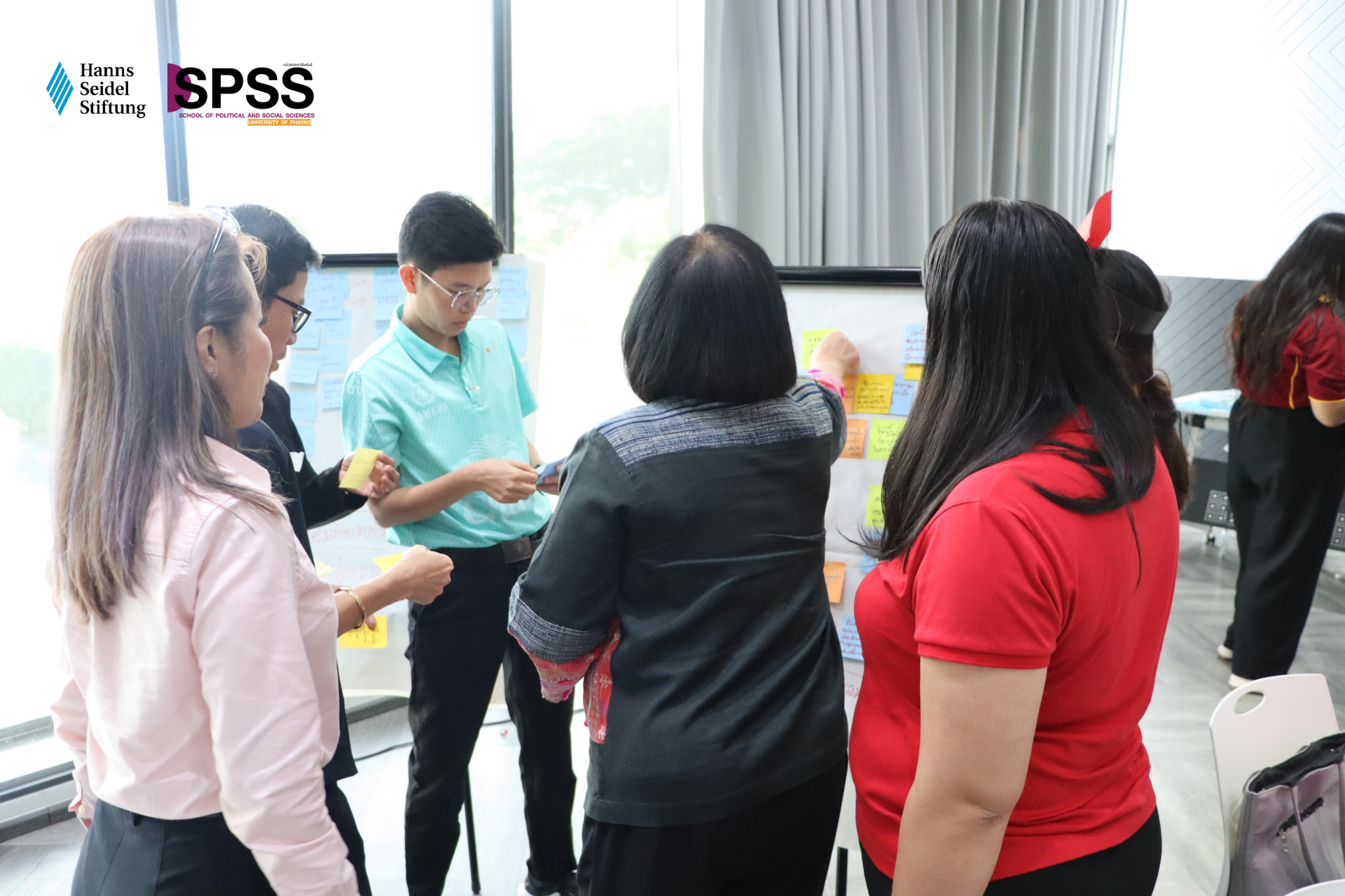คณะรัฐศาสตร์และสังคมศาสตร์ ม.พะเยา ร่วมมือมูลนิธิฮันส์ไซเดล จัดอบรมผู้นำท้องถิ่น เสริมพลังสู่ การปกครองที่เท่าเทียมทางเพศ คณะรัฐศาสตร์และสังคมศาสตร์
